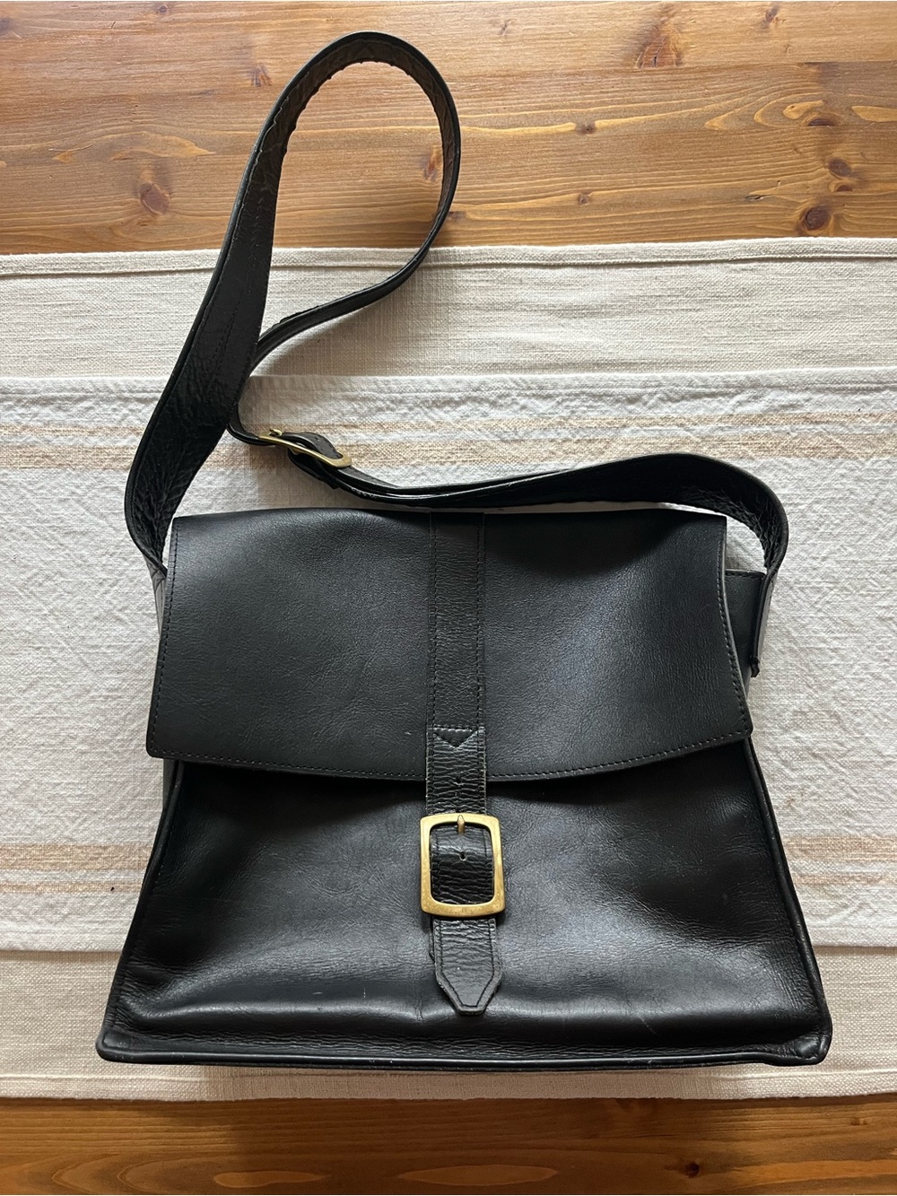 Vintage Black Leather Messenger Shoulder Bag with Gold Buckle
